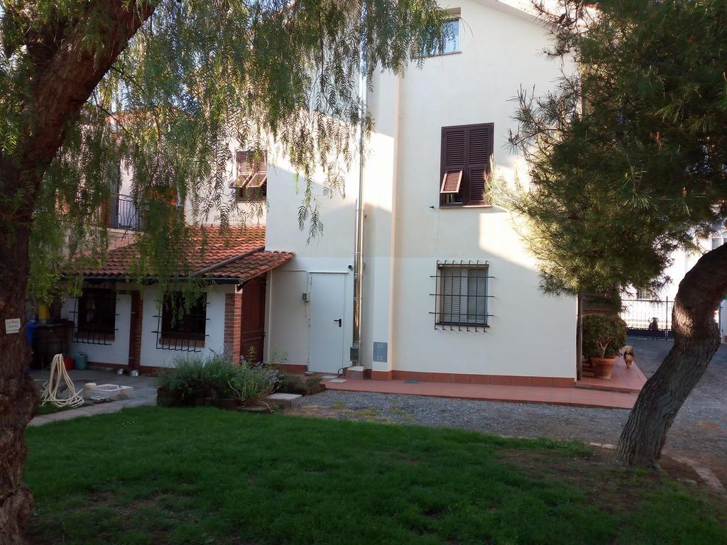Gasthaus Casa Zafferano Albenga Exterior foto