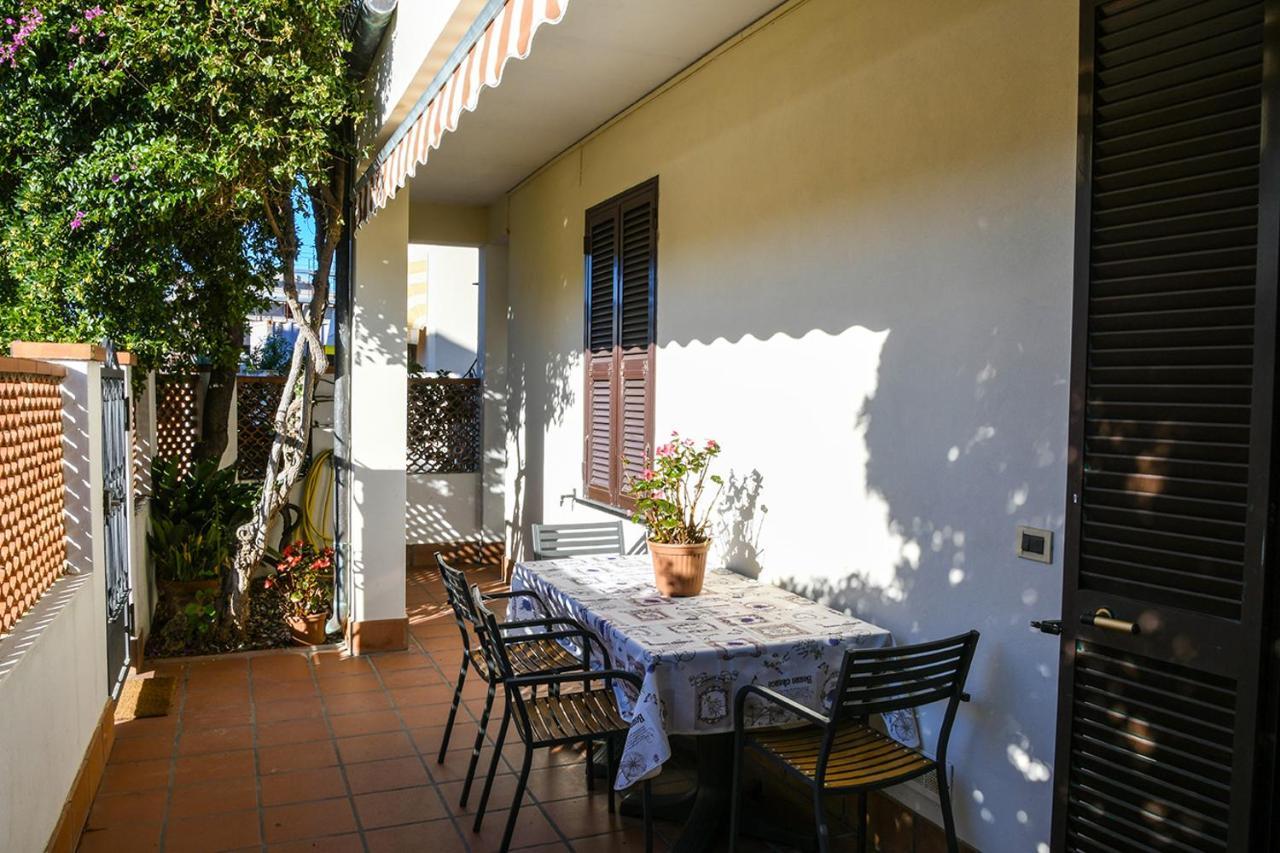Gasthaus Casa Zafferano Albenga Exterior foto