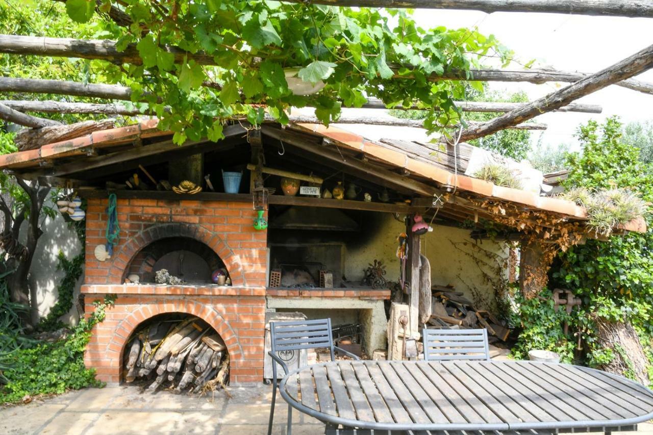 Gasthaus Casa Zafferano Albenga Exterior foto